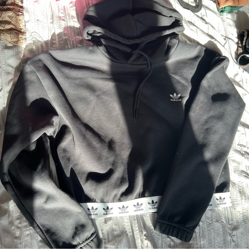 Adidas crop top sweatshirt